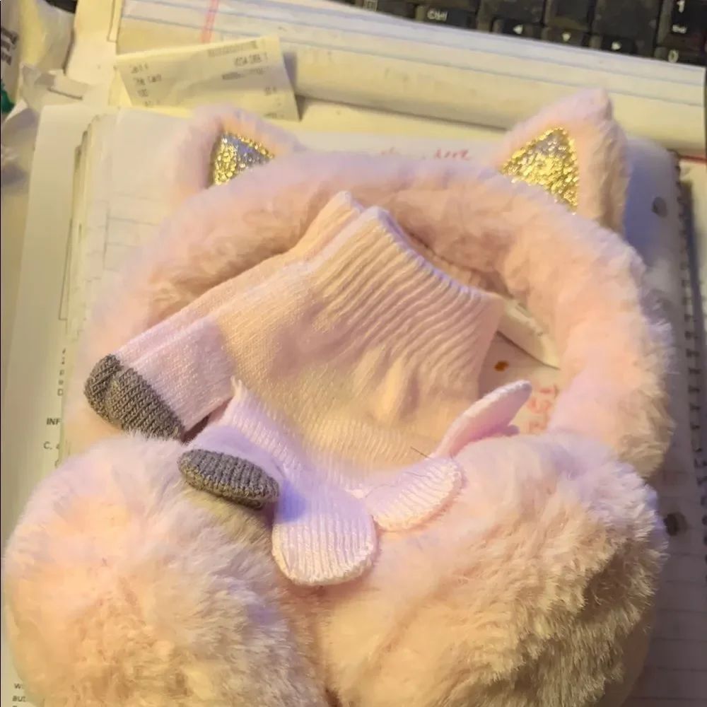 Wonder Nation Plush Pink Mittens with Gold Accents